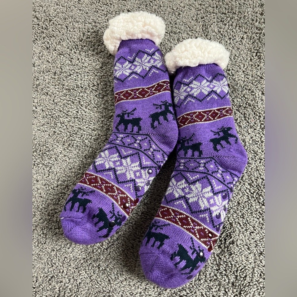 ๐
๐ผ๐Fuzzy Socks ๐
๐ผ๐ - Picture 2 of 6